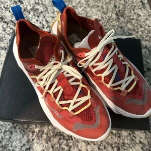 Sorel Kinetic Lace Tennis Shoes. Worn once